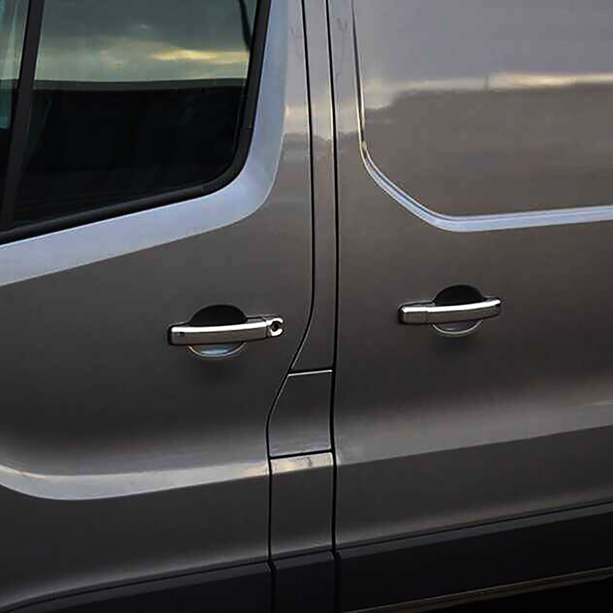 Nissan Nv400 (2010+) - Kapı Kolu - (4 Kapı 8 Parça P. Çelik) - (Van-Tek Delikli)